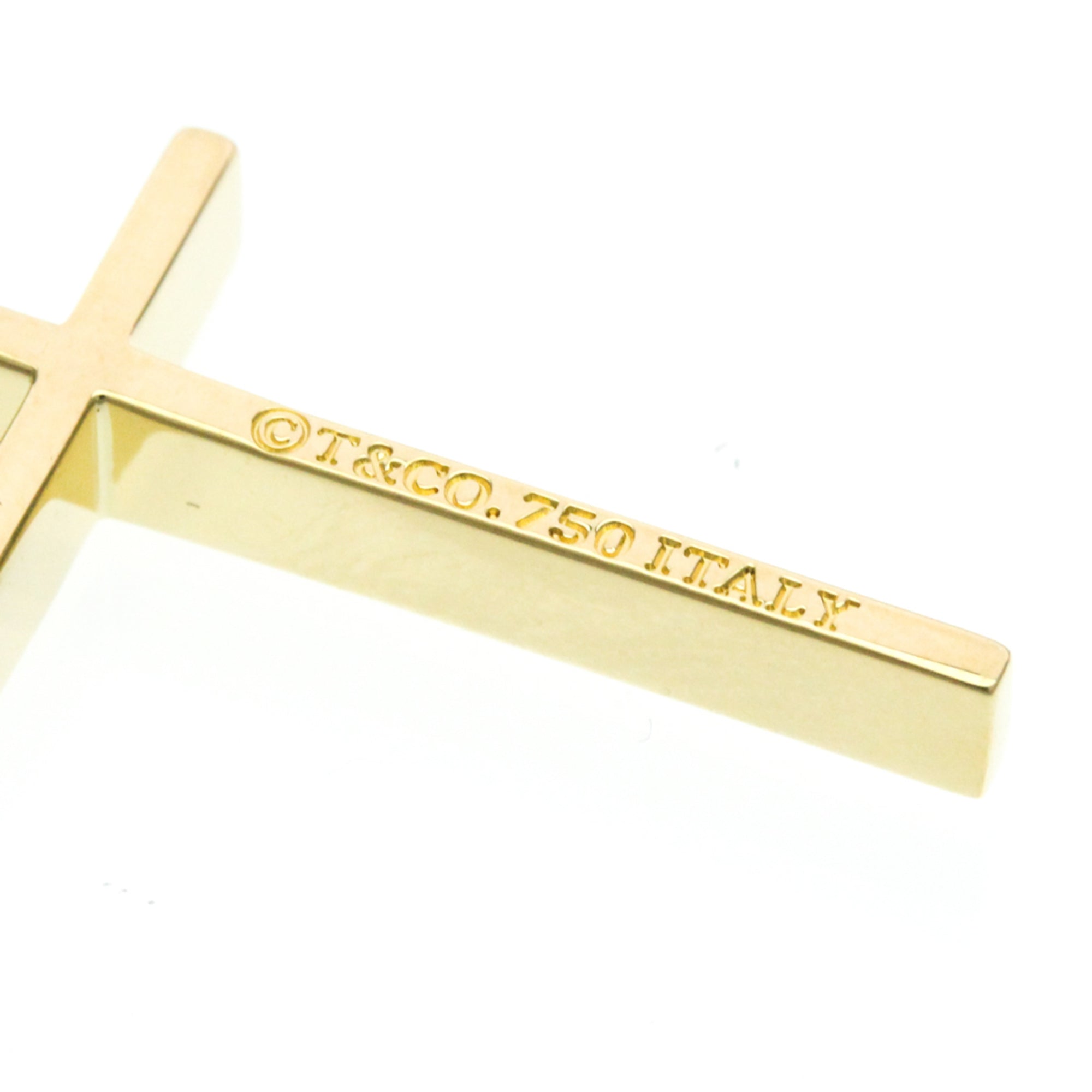 Cross Pendant Necklace 18K Yellow Gold - Image 8
