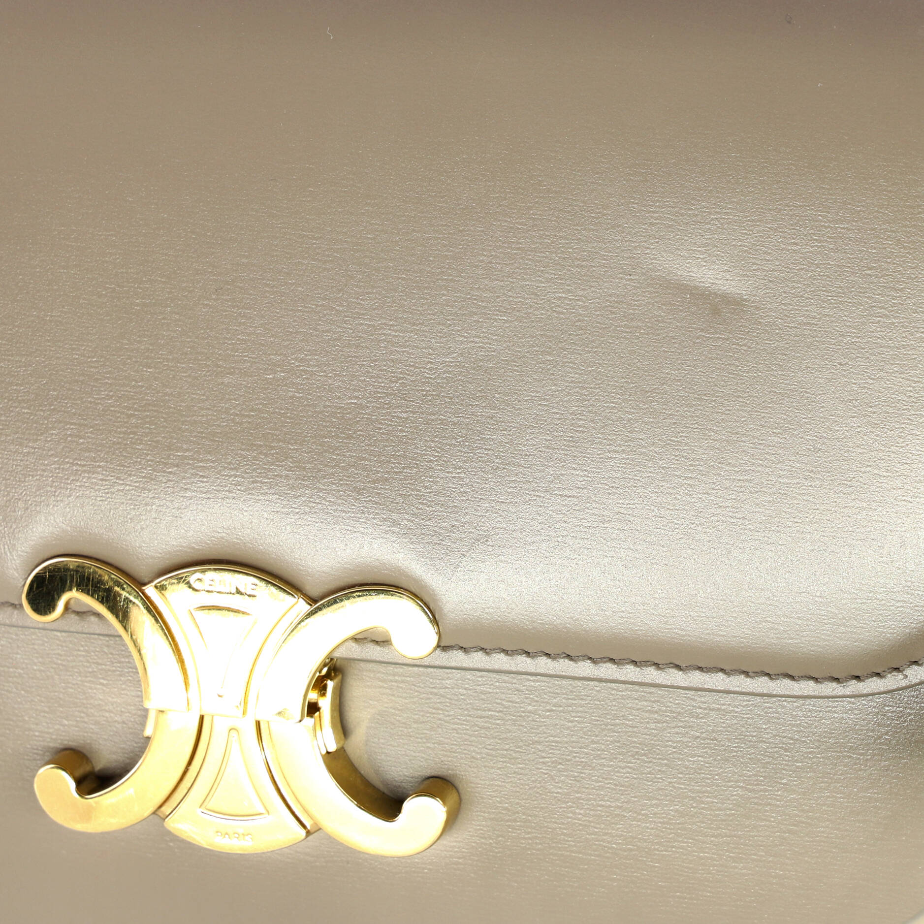 Triomphe Shoulder Bag Smooth Calfskin Medium - Image 7