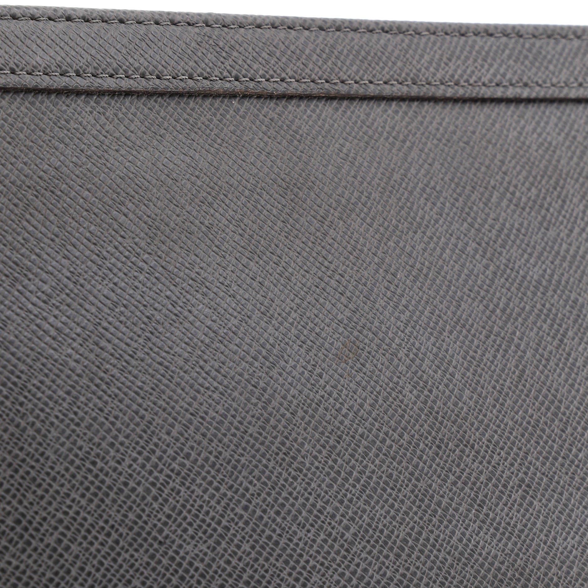Pochette Voyage Panelled Taiga Leather MM - Image 8