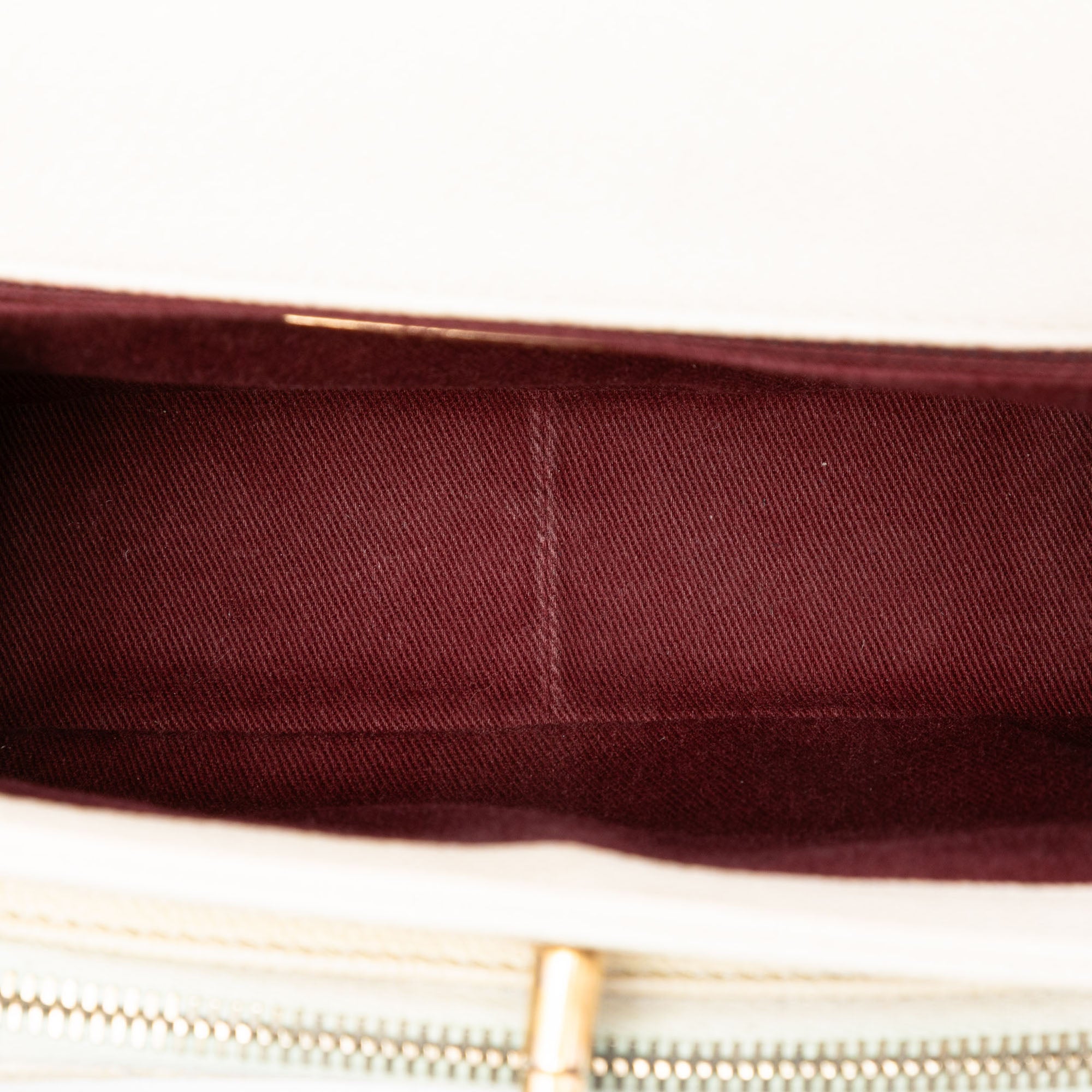Business Affinity Flap Messenger Bag Caviar - Image 4