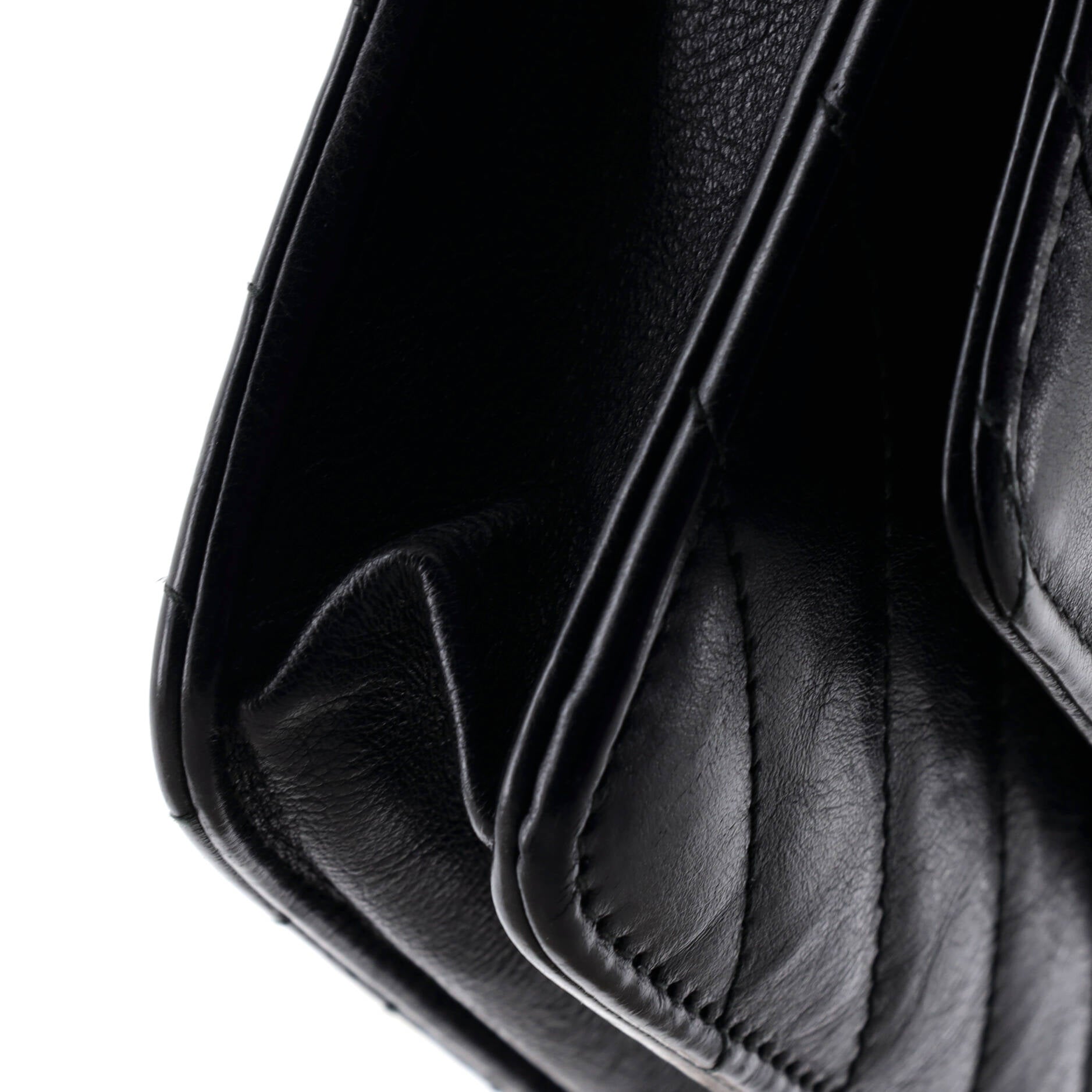 Wallet on Chain Chevron Calfskin - Image 6